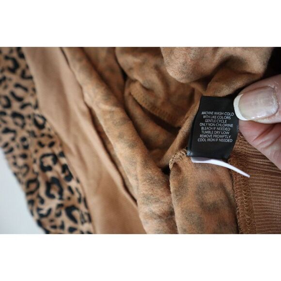 Torrid Women's Sz 4 Leopard Print Ultra Soft Fleece Raglan L/S Sweatshirt - Picture 7 of 8